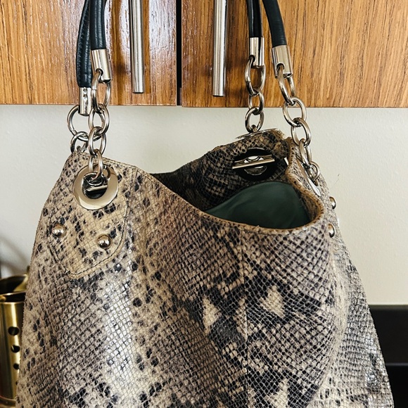 Stylish Python Print Leather Handbag - Picture 9 of 9